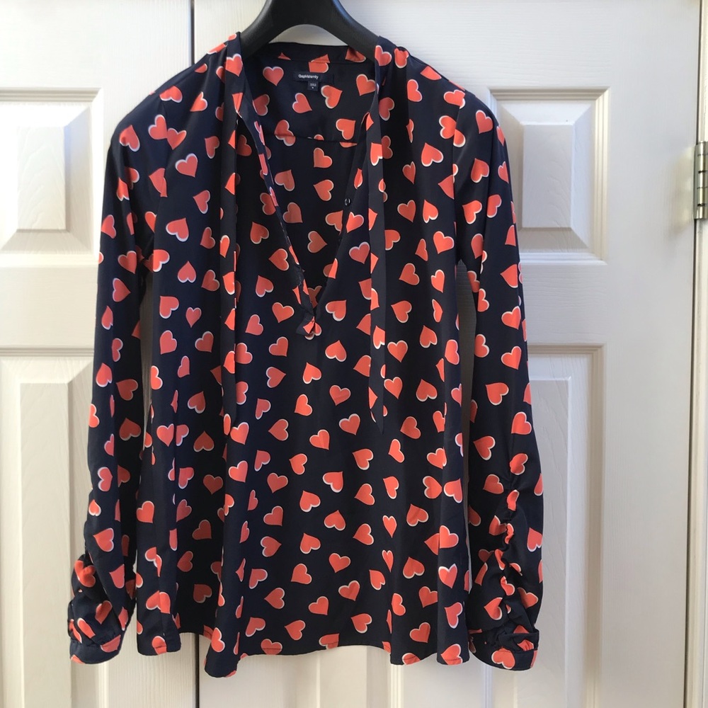Gap Maternity shirt size Small